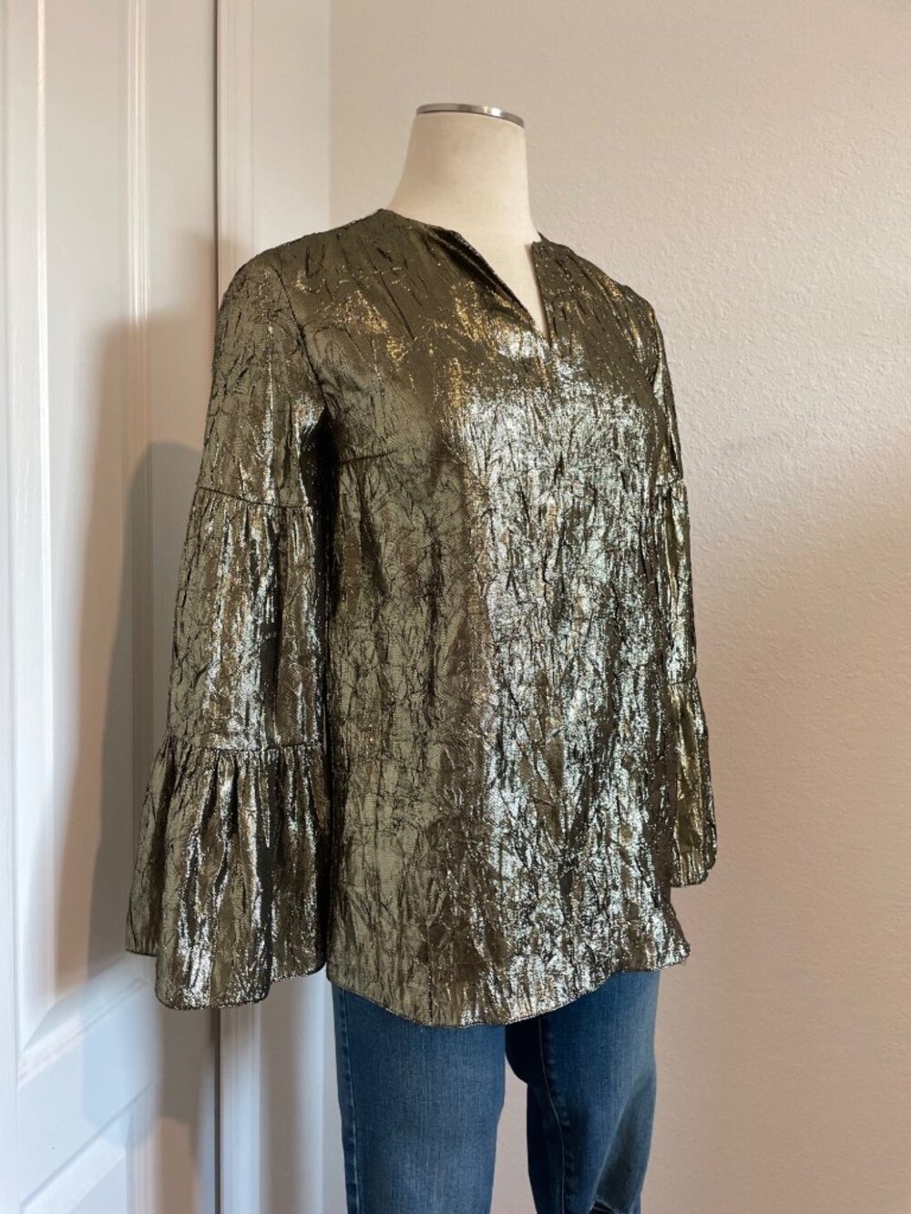 Michael Kors Collection Resort 2019 Runway Bell-Sleeve Crushed-Lame Peasant Top - Picture 7 of 14